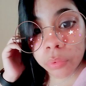 Meet your Posher, Lizbeth